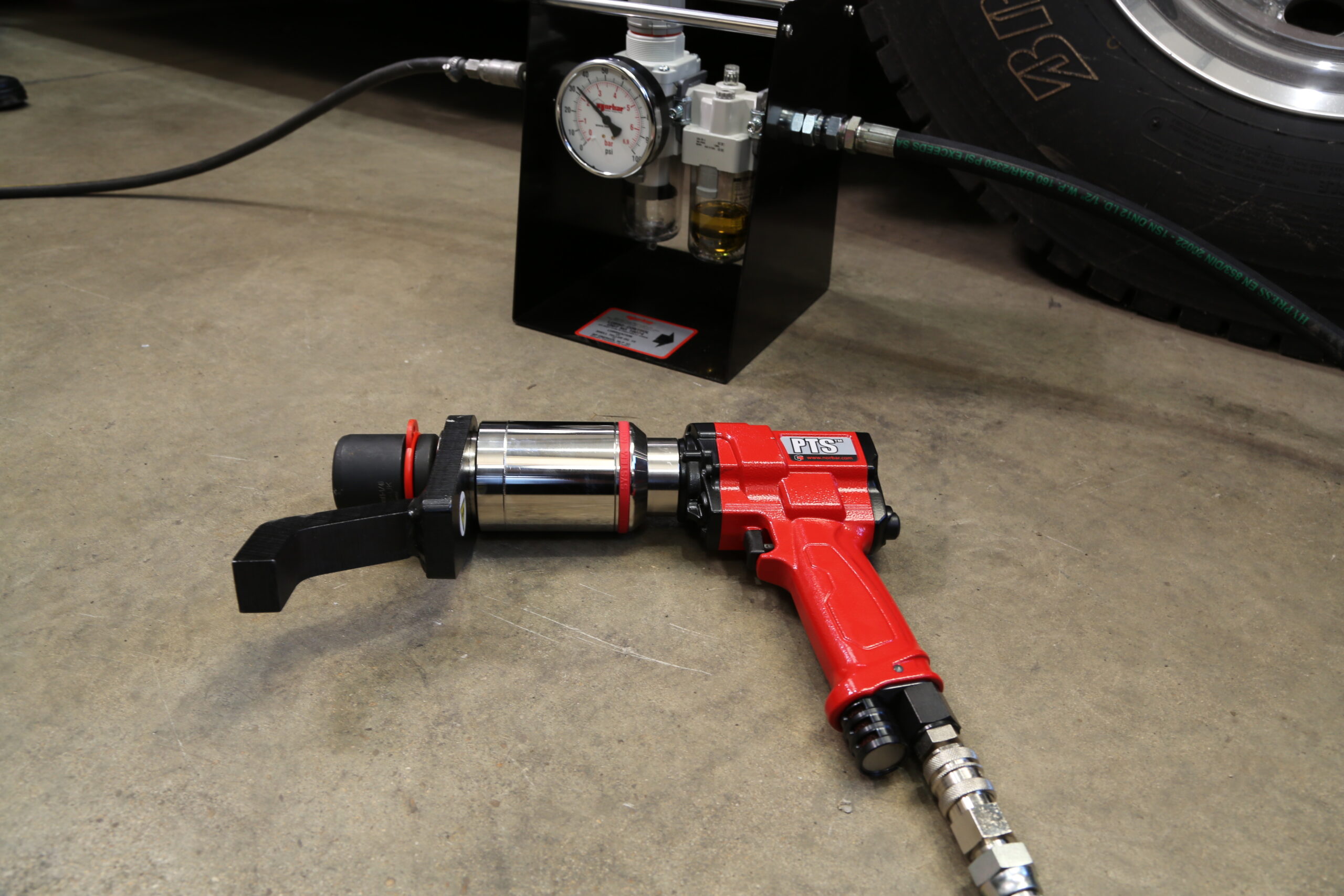 PTS - PneuTorque® Pneumatically Powered Torque Multiplier - Image 12